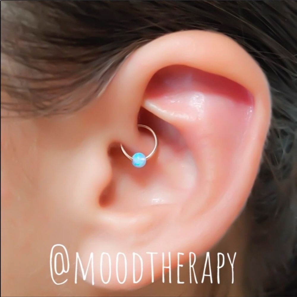 💸FINAL PRICE DROP💕NIB Handmade 18G Blue Fire Opal Hoop💕